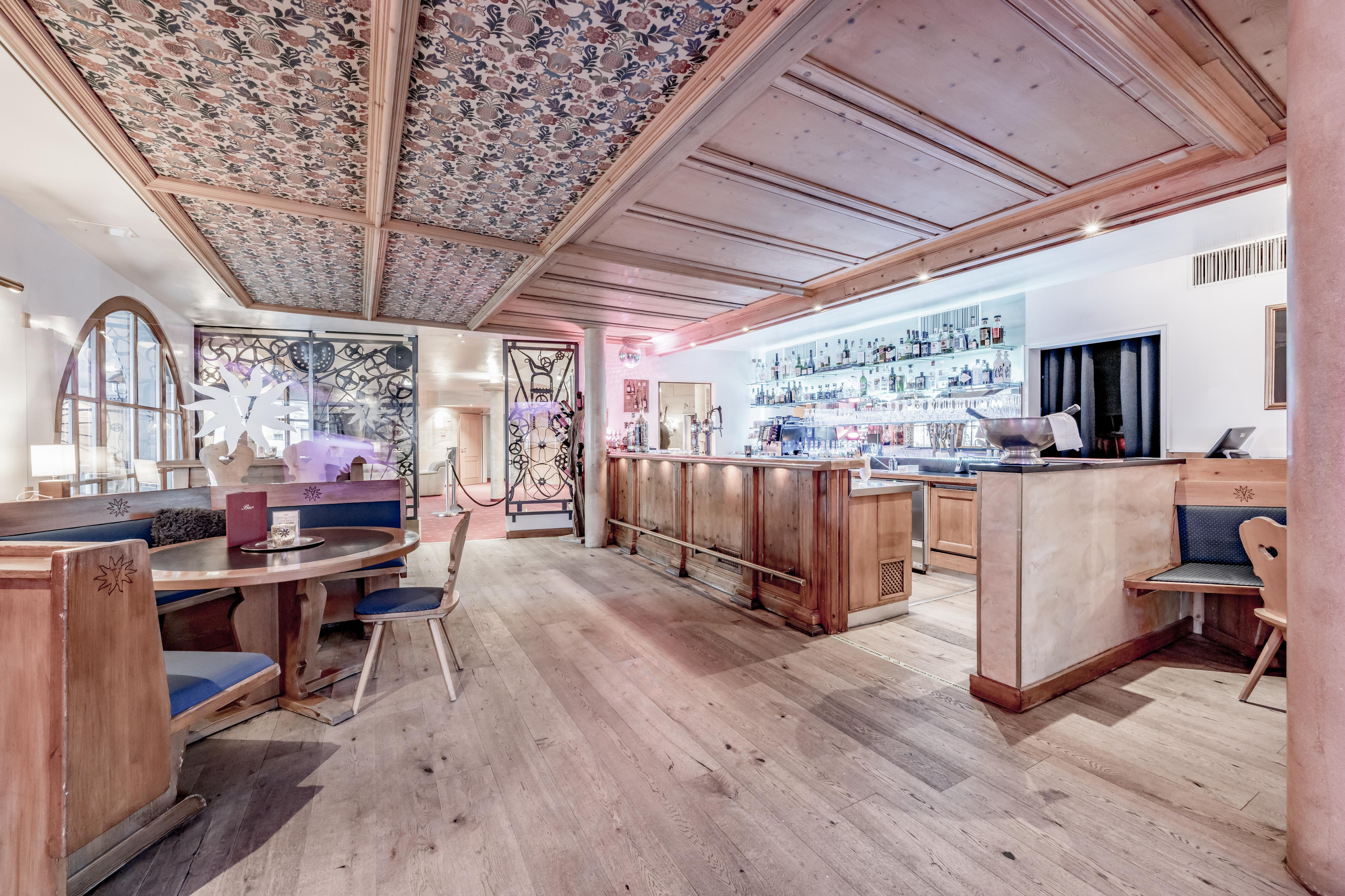 Turmhotel Victoria Davos Eksteriør billede